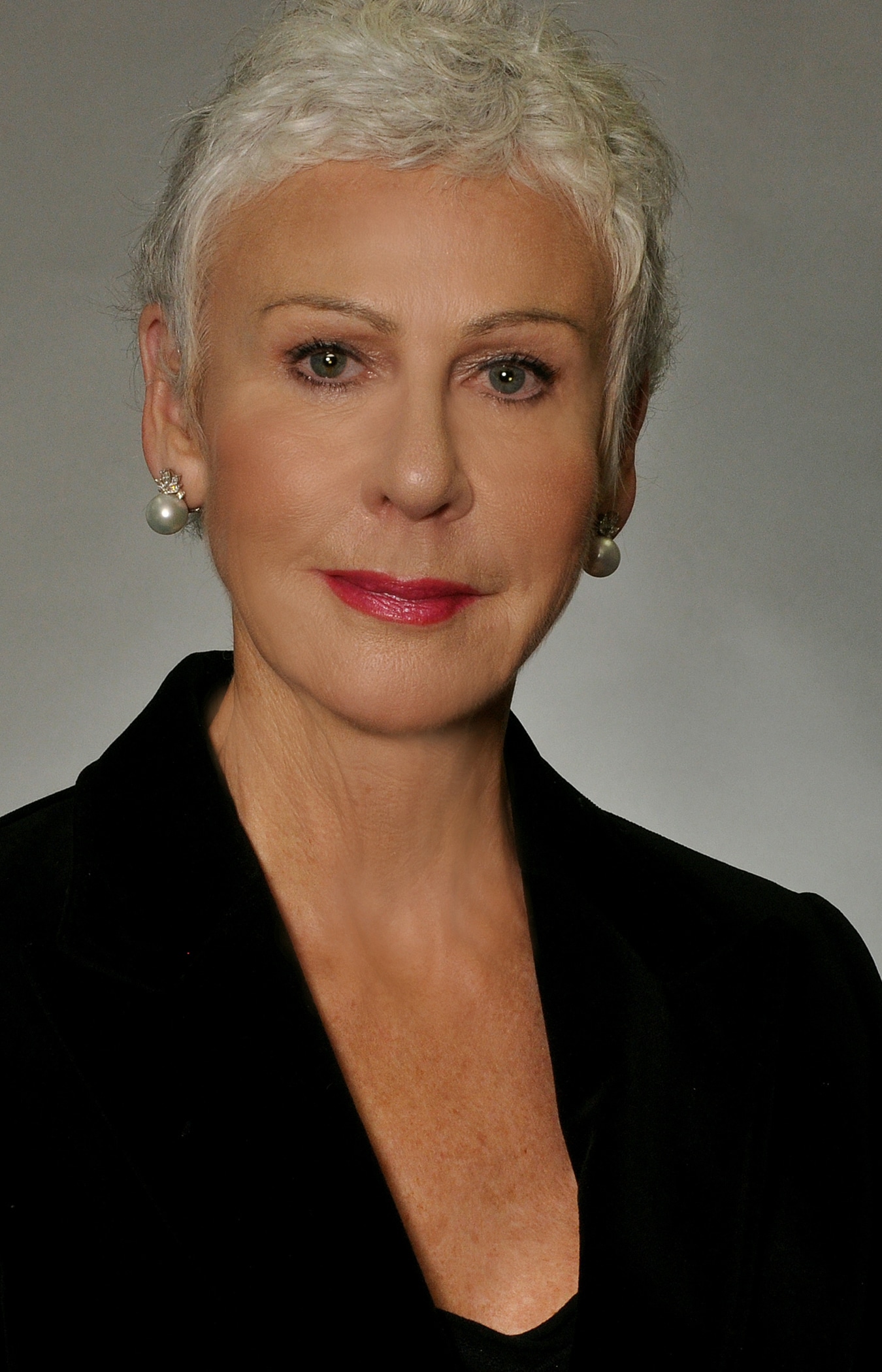 Gail Paech Headshot